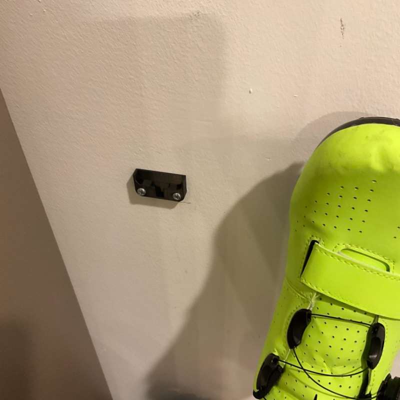 Быстросъемный настенный держат – обзор и цена Cycling Gear Wall Organizer